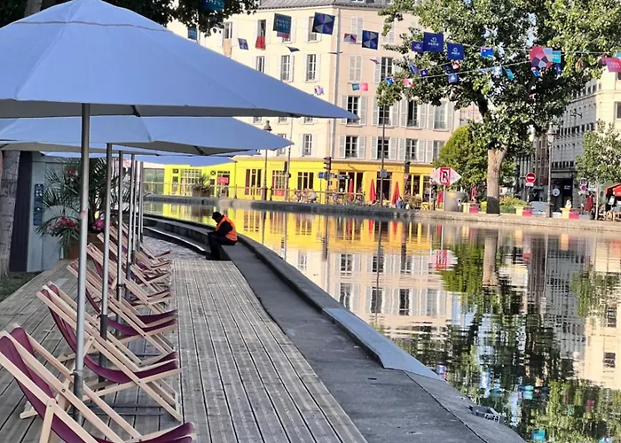 Canal St Martin Miss Dodu باريس